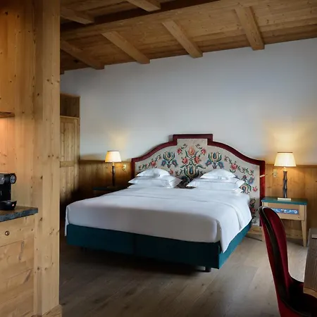 Hotel Tyrol-3